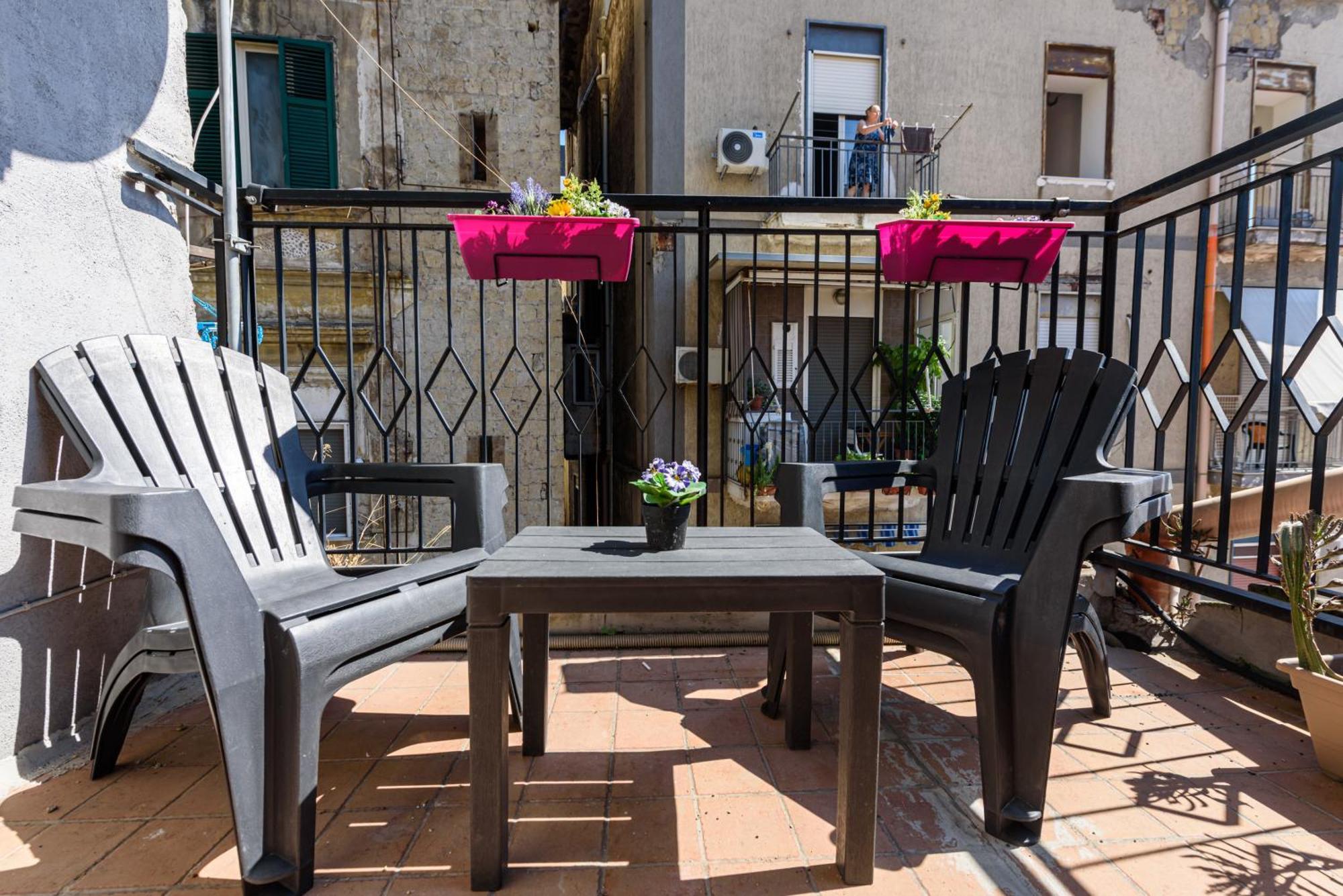 Апартаменты La Terrazzina Sul Porto Неаполь Экстерьер фото